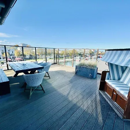 Stromdampfer, Lounge Rostock